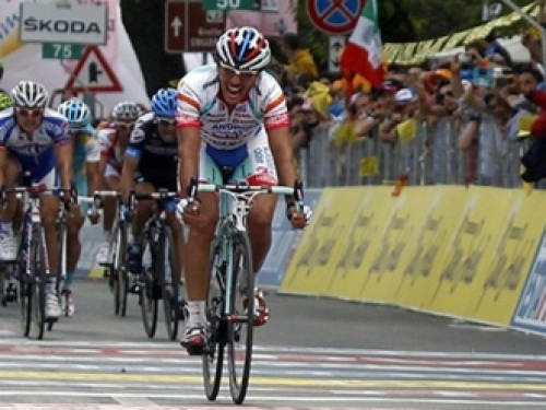 Bianchi in full swing at Giro: Ferrari took third